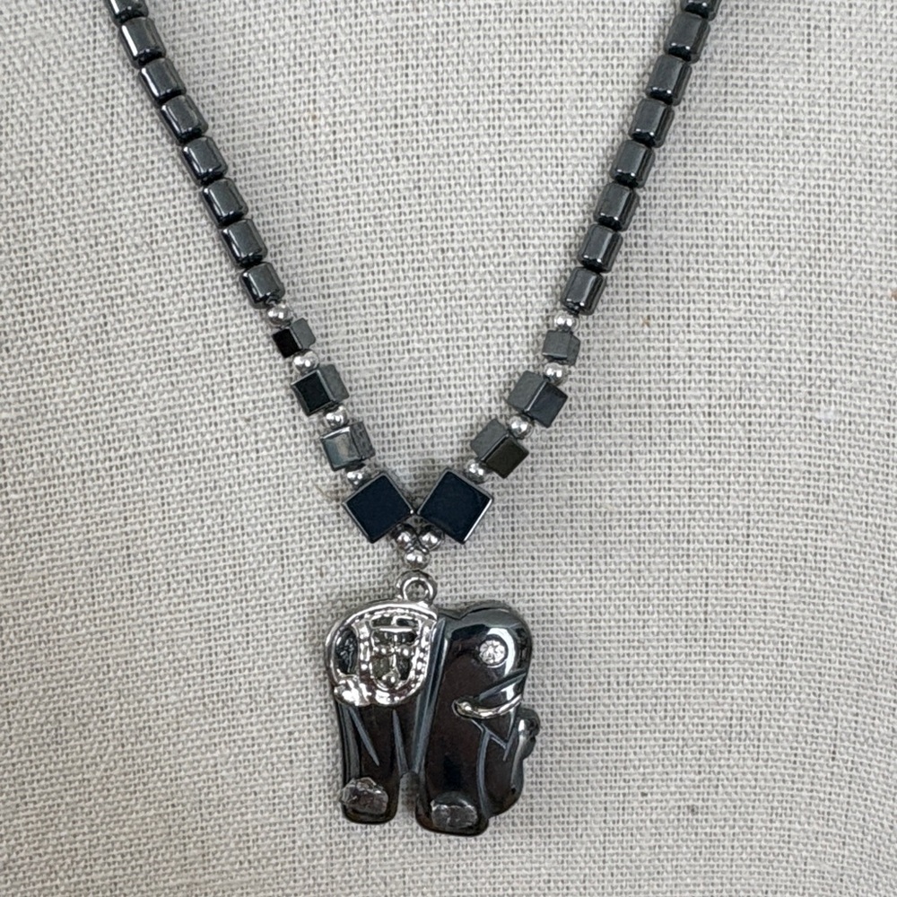 Hematite Carved Elephant Pendant Beaded Necklace Trunk Up Silver Tone - Picture 2 of 9